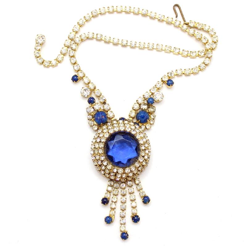Front view of Blue Dentelle Necklace