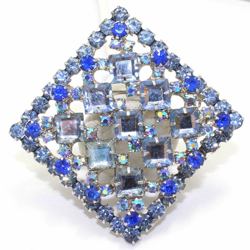 Front view of Blue Square Pin Pendant