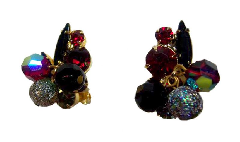 Front view of Red Navettes Earrings Clip