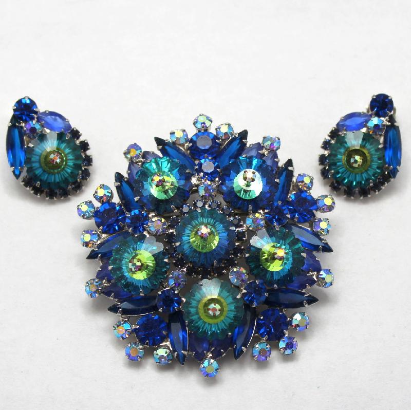 Front view of Blue Navettes Rivoli/Margarita Brooch