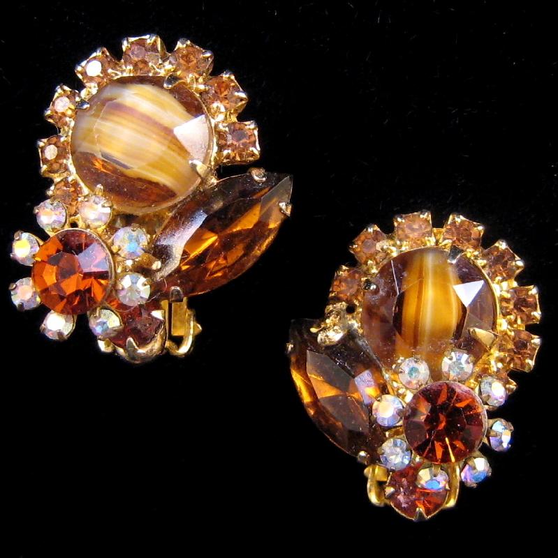 Front view of Topaz Navettes Givre Earrings Clip
