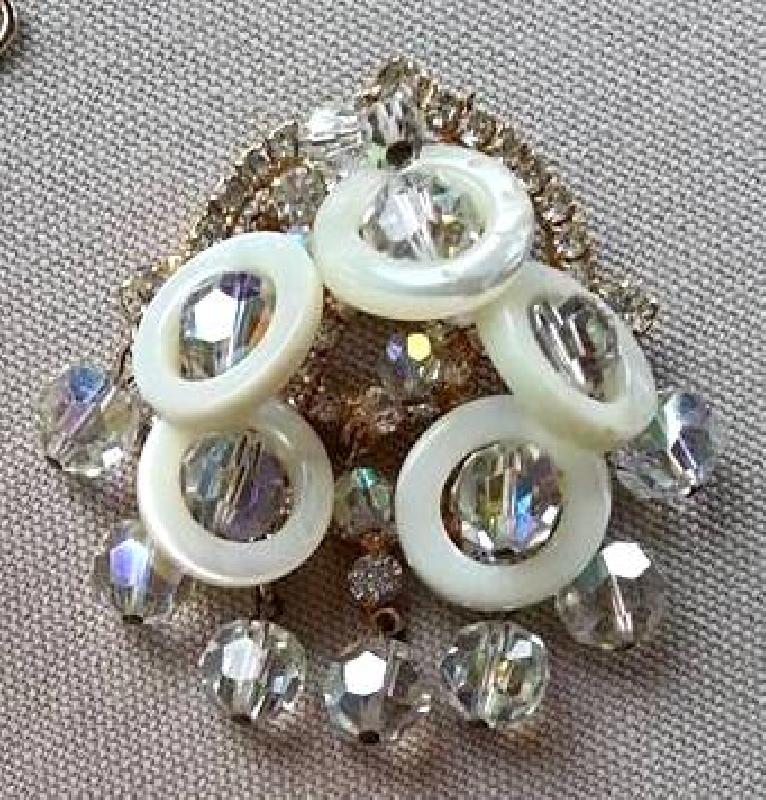 Front view of Clear Chatons Only Pearl Pin Pendant