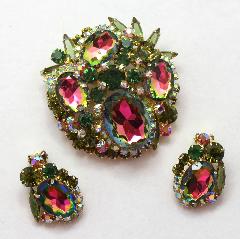 Green Oval Multi-Color/Shaded Earrings Clip