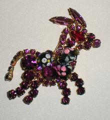 Purple (cardinal) Oval Brooch