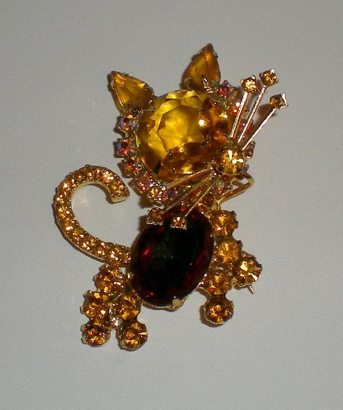 Front view of Topaz Oval Multi-Color/Shaded Brooch