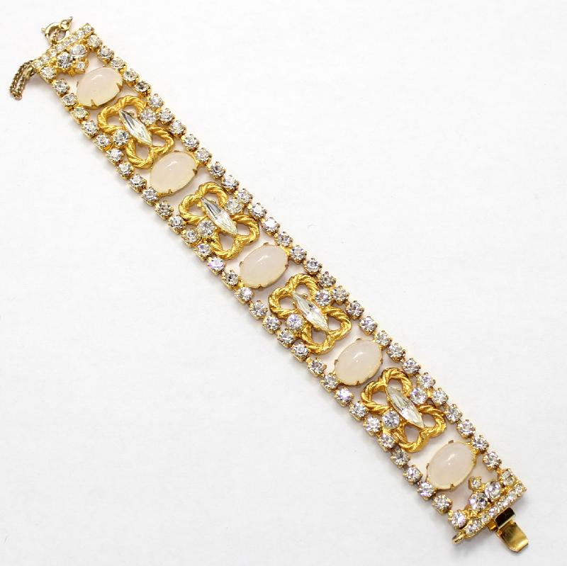 Front view of Clear Cabochons Bracelet Flat Push In