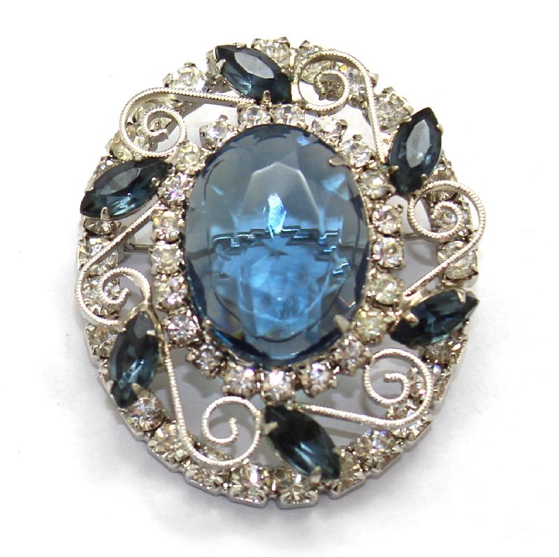 Front view of Blue Oval Pin Pendant
