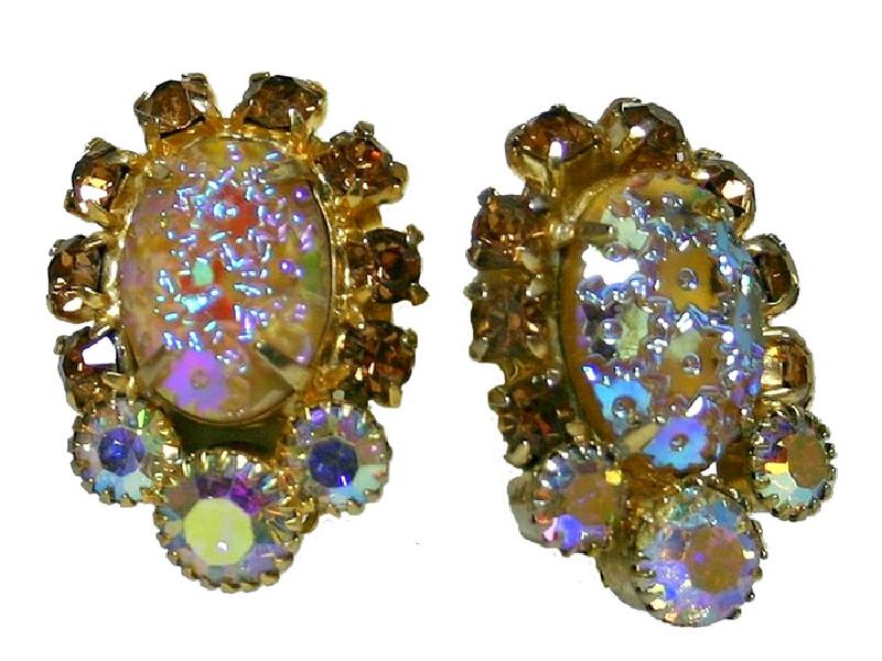Front view of Topaz Cabochons Molded/Cut Earrings Clip