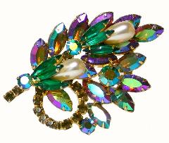 AB Navettes Pearl Brooch