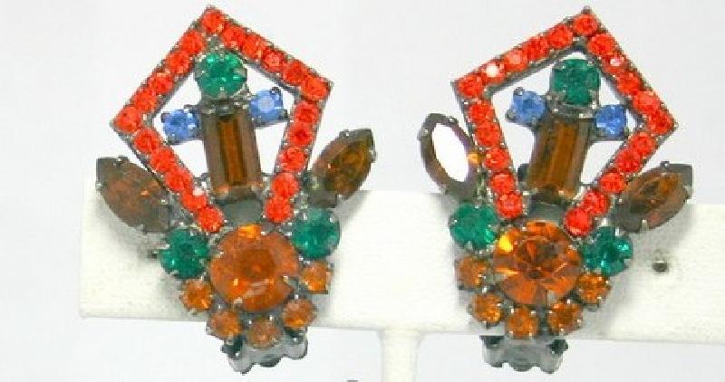 Front view of Orange Baguettes Earrings Clip