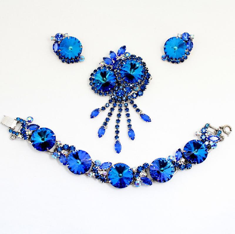 Front view of Blue Navettes Rivoli/Margarita Bracelet 5 Link