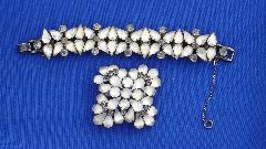 White (chalk Or Milk) Pear Frosted Brooch