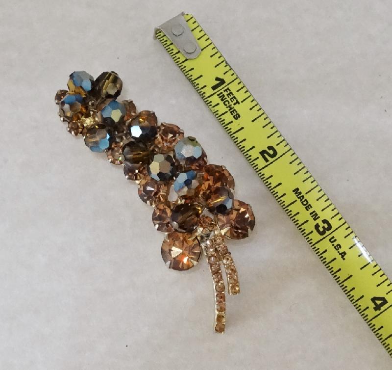 Front view of Topaz Chatons Only Brooch