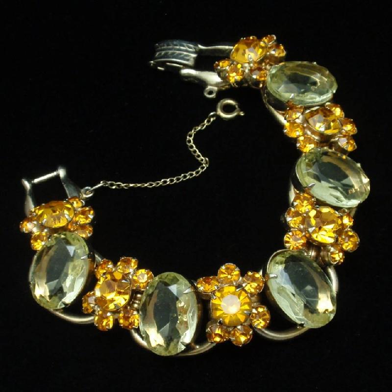 Front view of Yellow Oval Bracelet 5 Link