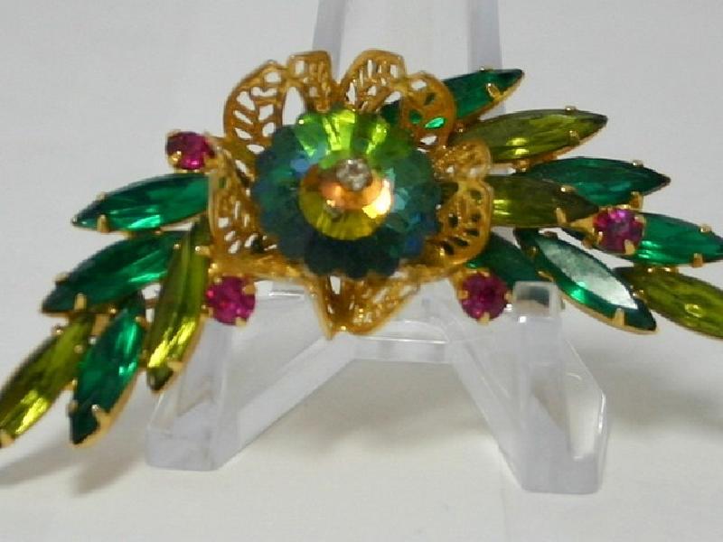 Front view of Green Navettes Rivoli/Margarita Brooch