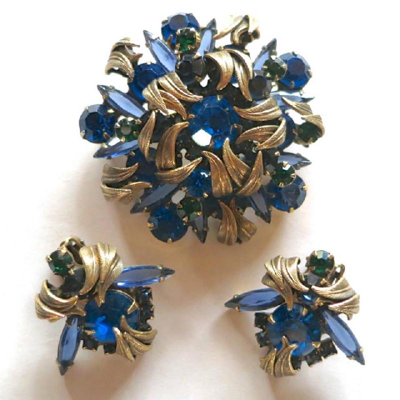 Front view of Blue Navettes Pin Pendant