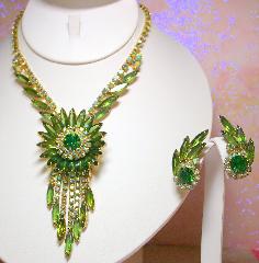 Green Navettes Necklace