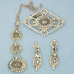 Clear Cabochons Molded/Cut Pendant