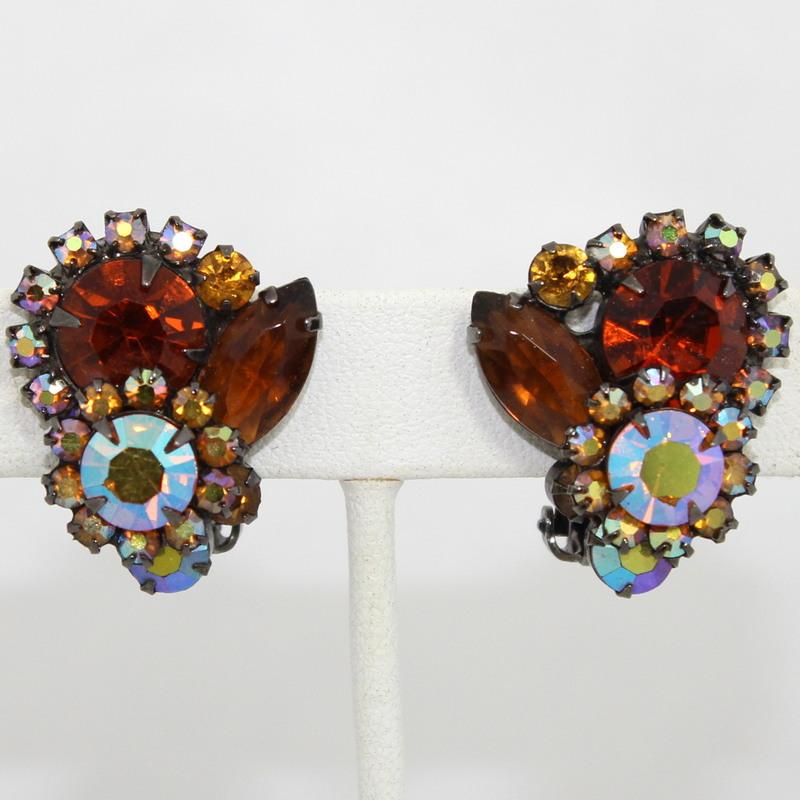 Front view of Topaz Navettes Earrings Clip