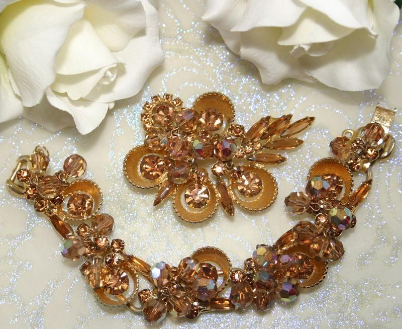 Front view of Topaz Navettes Bracelet 5 Link