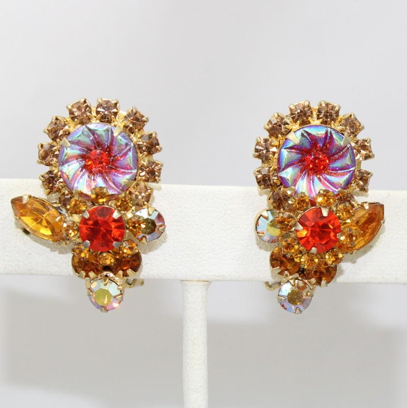 Front view of Topaz Pillowcase Molded/Cut Earrings Clip