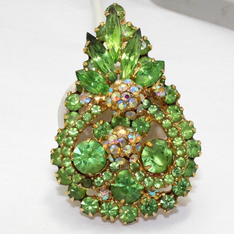 Front view of Green Navettes Pin Pendant