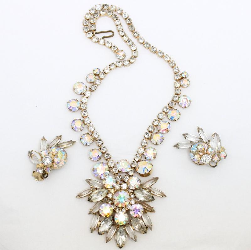 Front view of Clear Navettes Earrings Clip