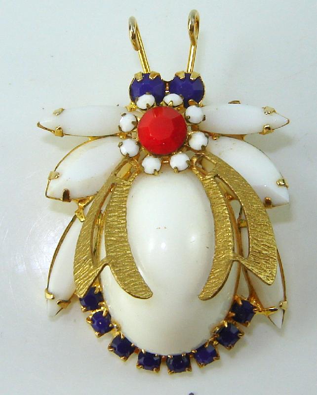 Front view of White (chalk Or Milk) Cabochons Brooch