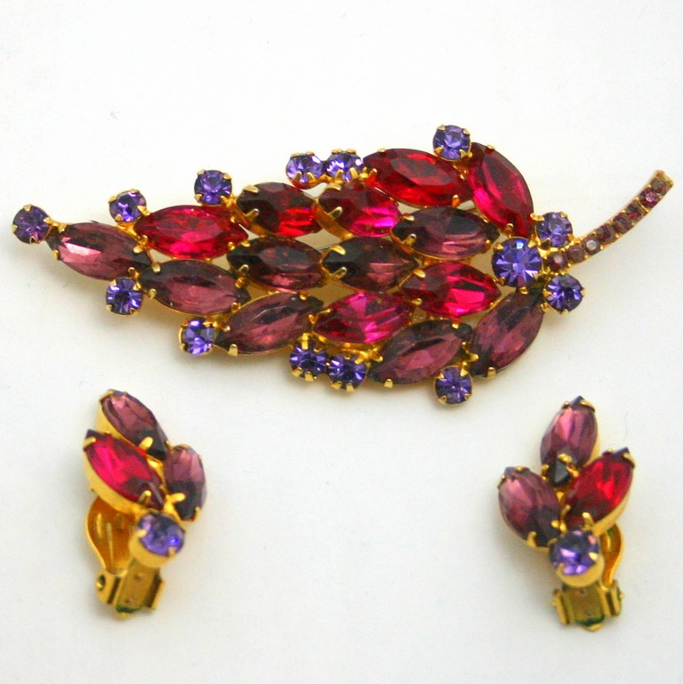 Front view of Purple (cardinal) Navettes Earrings Clip