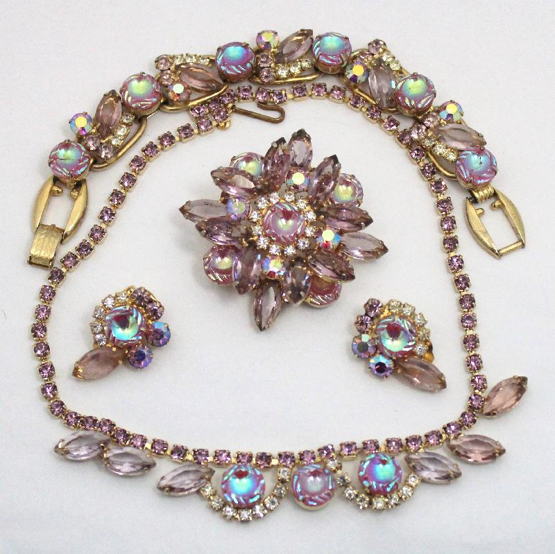 Front view of Purple (cardinal) Scooped Bracelet 5 Link