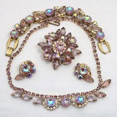 Purple (cardinal) Scooped Brooch