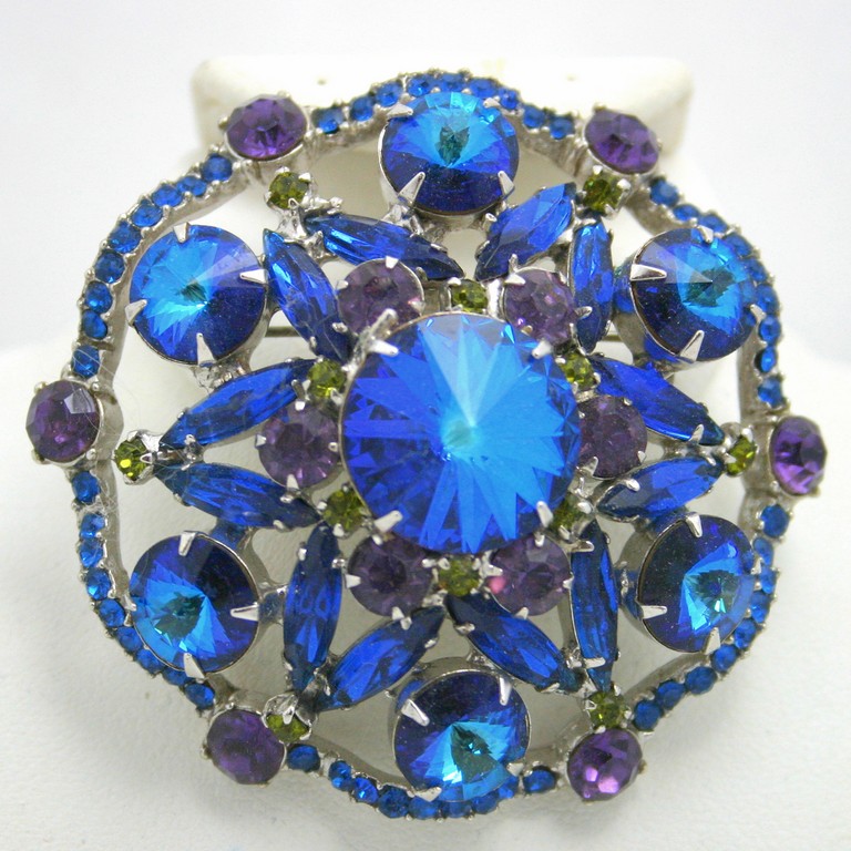 Front view of Blue Navettes Rivoli/Margarita Brooch