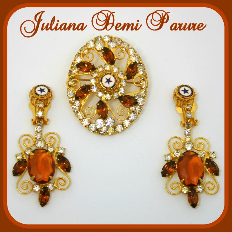 Front view of Topaz Navettes Pin Pendant