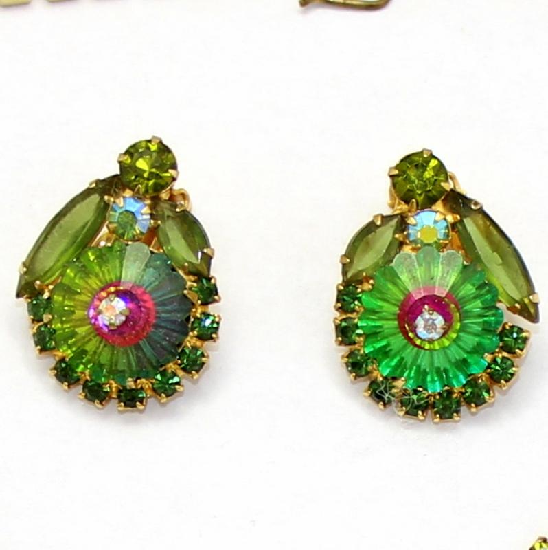 Front view of Green Navettes Rivoli/Margarita Earrings Clip