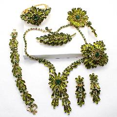 Green Spear Brooch