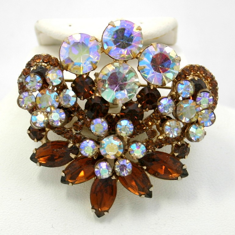 Front view of Topaz Navettes Brooch