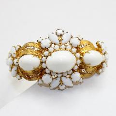 White (chalk Or Milk) Cabochons Plastic Bracelet Clamper