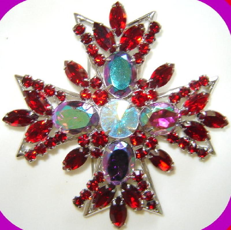 Front view of Red Oval Pin Pendant