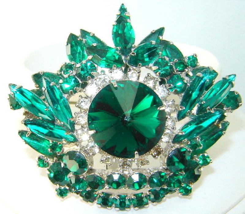 Front view of Green Navettes Rivoli/Margarita Brooch