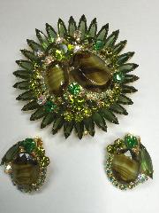 Green Oval Givre Earrings Clip