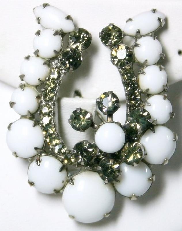 Front view of White (chalk Or Milk) Cabochons Brooch