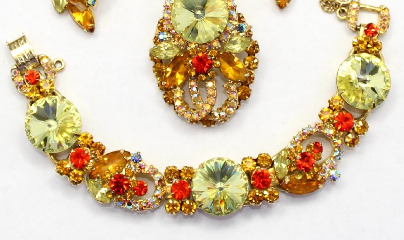 Front view of Yellow Navettes Rivoli/Margarita Bracelet 5 Link