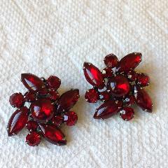 Red Cabochons Earrings Clip