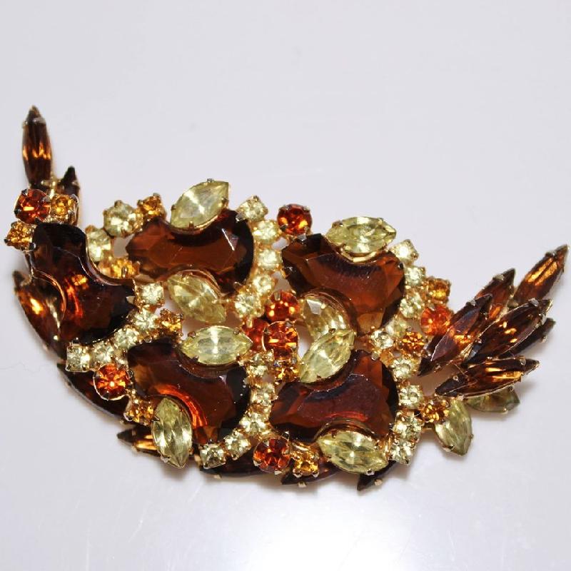 Front view of Topaz Anchor Brooch