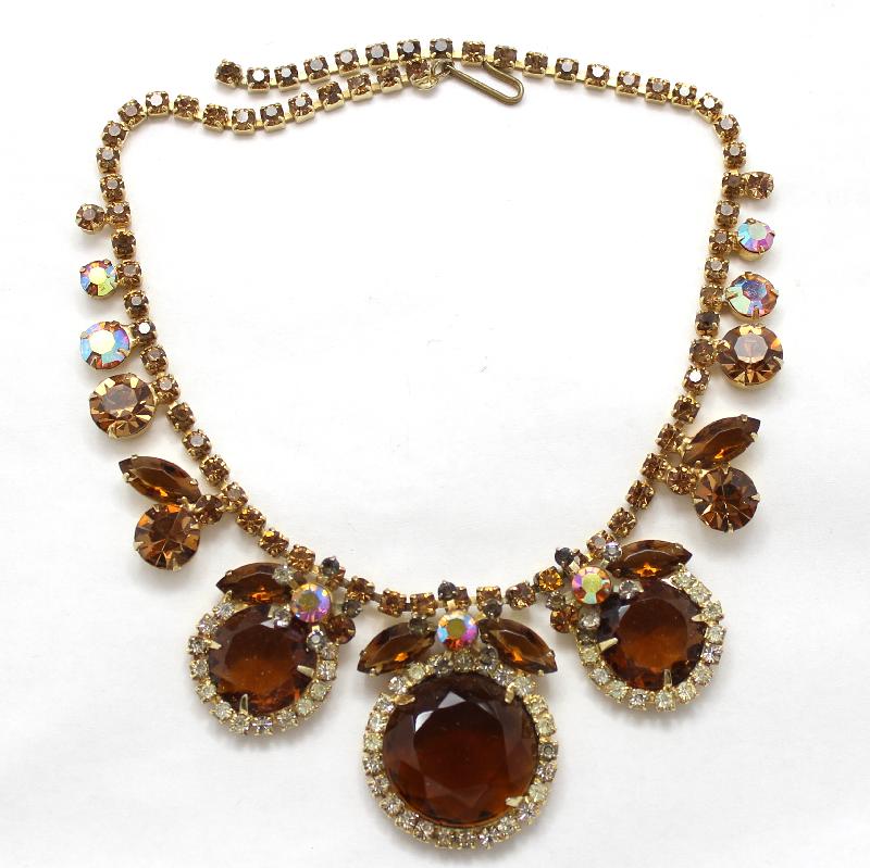 Front view of Topaz Dentelle Necklace
