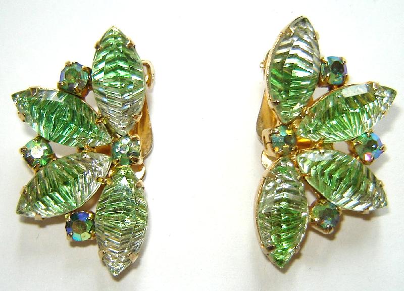 Front view of Green Navettes Givre Earrings Clip