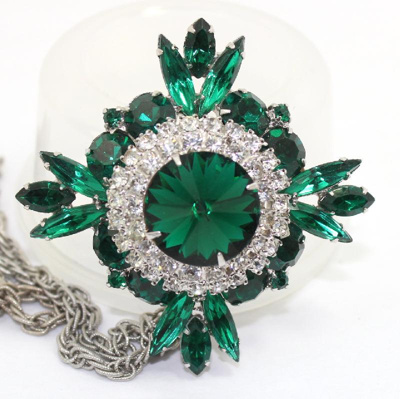Front view of Green Navettes Rivoli/Margarita Pin Pendant