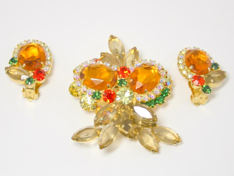 Front view of Yellow Oval Brooch