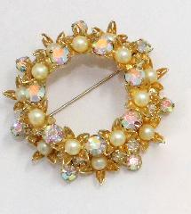 Clear Chatons Only Pearl Brooch