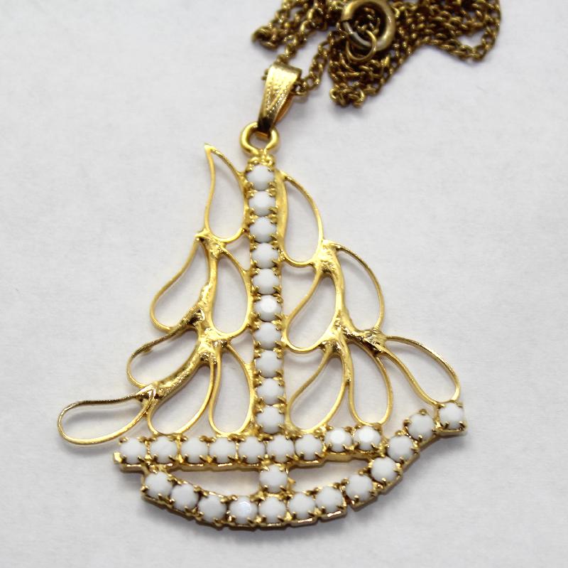Front view of White (chalk Or Milk) Chatons Only Pendant
